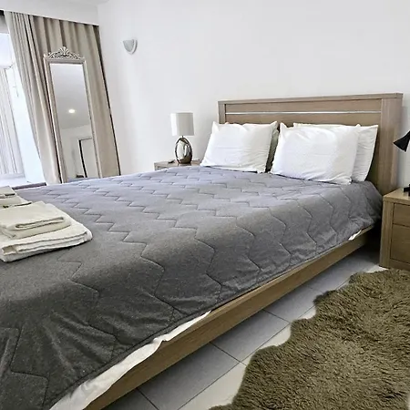 Albufeira, Blue Wave Retreat 64 Daire