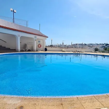 Albufeira, Blue Wave Retreat 64 *
